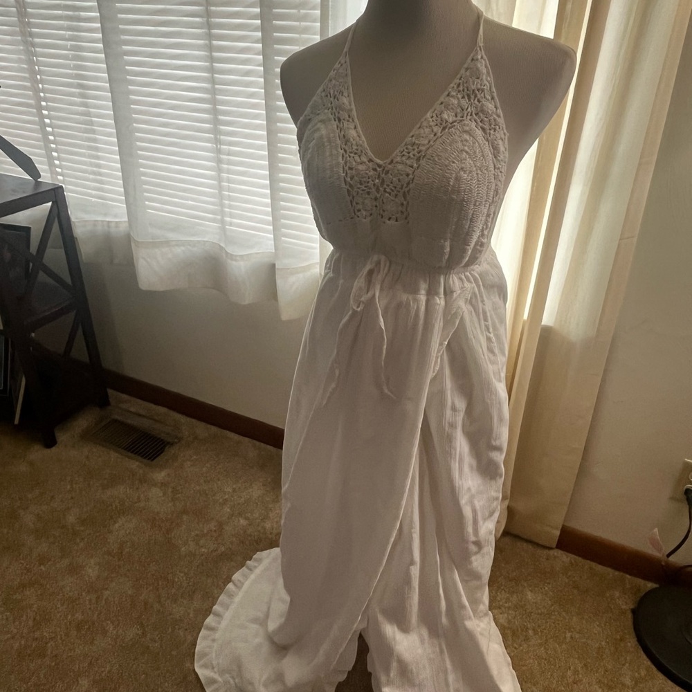Elegant White Halter Maxi Dress with slit